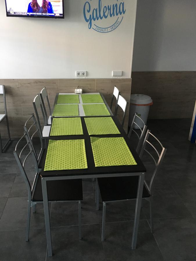 Galerna Zarautz Hostel Екстер'єр фото
