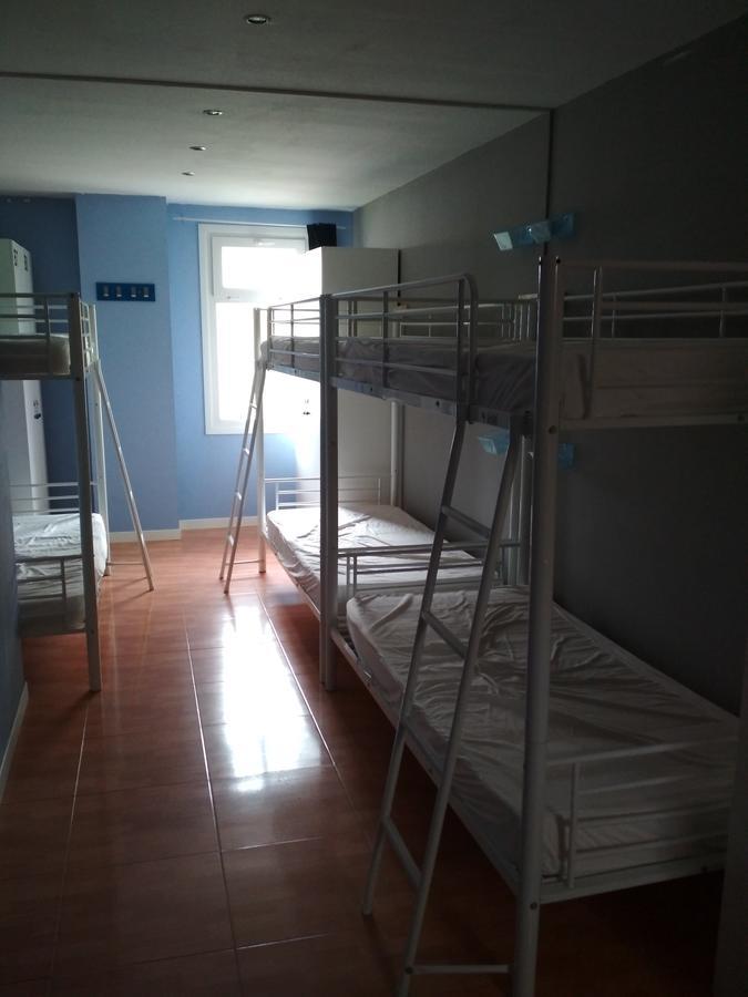 Galerna Zarautz Hostel Екстер'єр фото